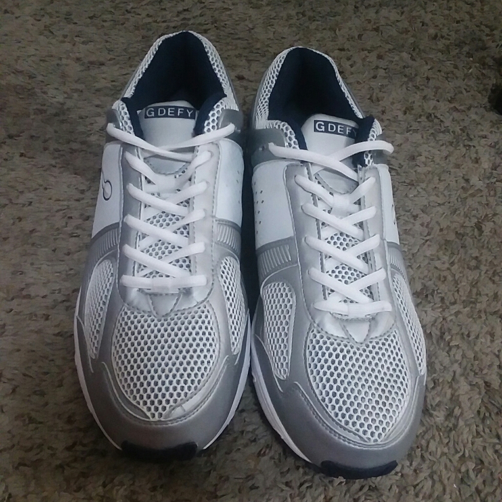 Men's 12.5 GDefy Gravity Shoes